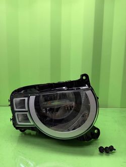 2020 2021 2022 2023 2024 2025 Land Rover Defender Right Passenger Side Headlight OEM L8B2-13W029-CF