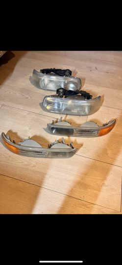 99-02 chevy tahoe/silverado headlights