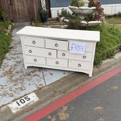 Free Dresser
