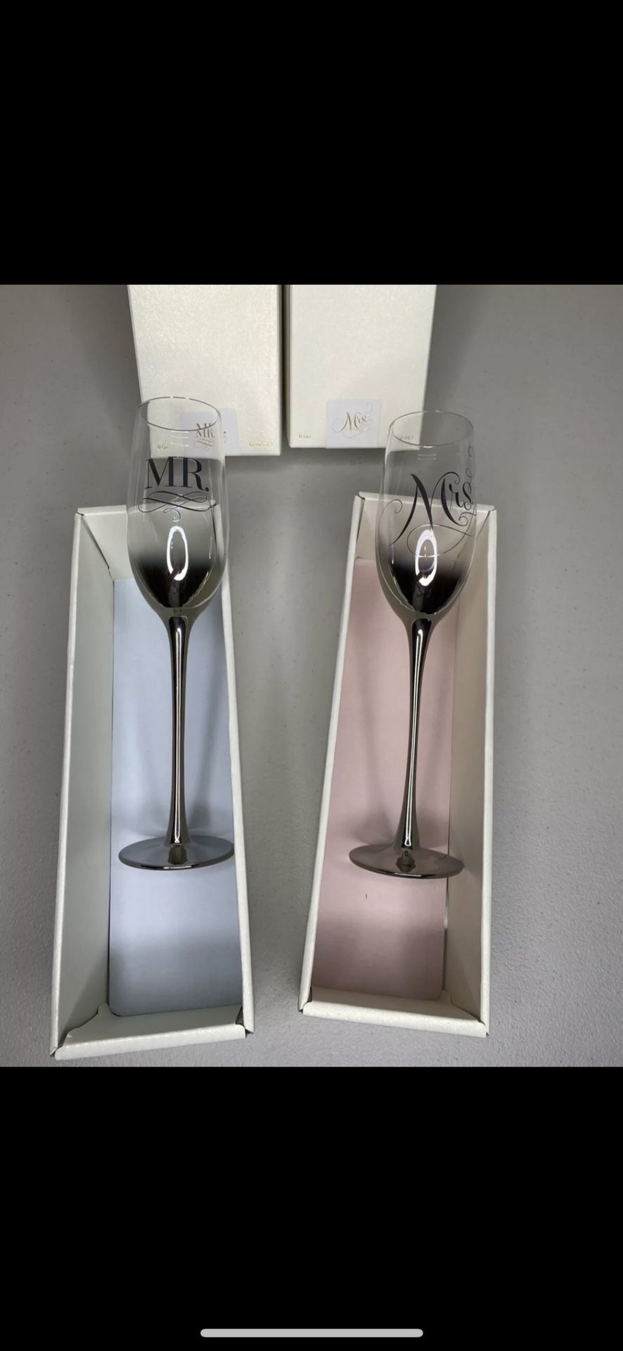 CHAMPAGNE WEDDING FLUTES📍PICK UP 7TH ST & BASELINE RD📍