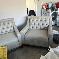 Se Vende Sala  En Muy Buenas Condiciones