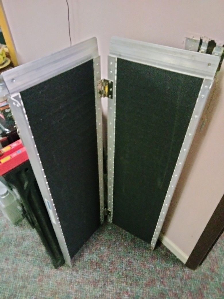 Foldable Lightweight Handicap Ramps