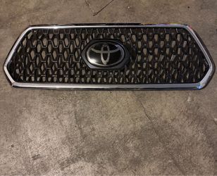 Toyota tacoma  2019 Front Grille with Chrome Trim