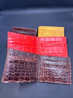 Bifold wallets  GENUINE FLORIDA ALLIGATOR — LOCALLY MADE