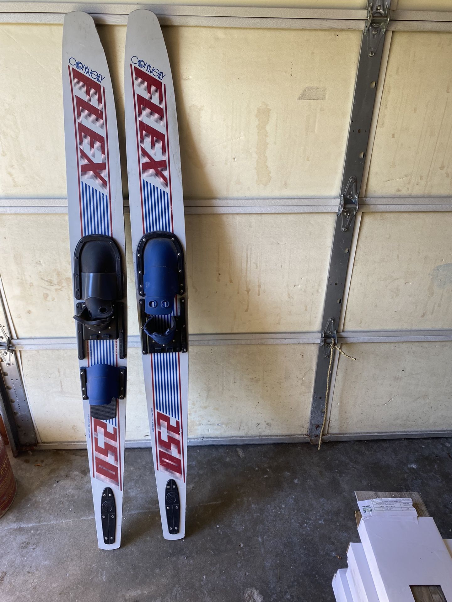 Water, Skis One Slalom