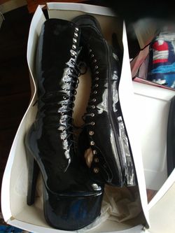 Beautiful black club boots size 7