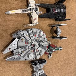 Various Star Wars Legos
