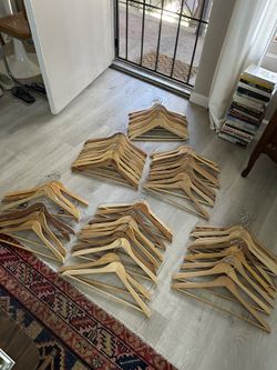 88 Wooden Hangers (top & bottom)
