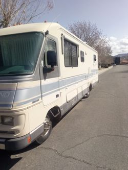 1990 southwind fleetwood ( doesn't run)