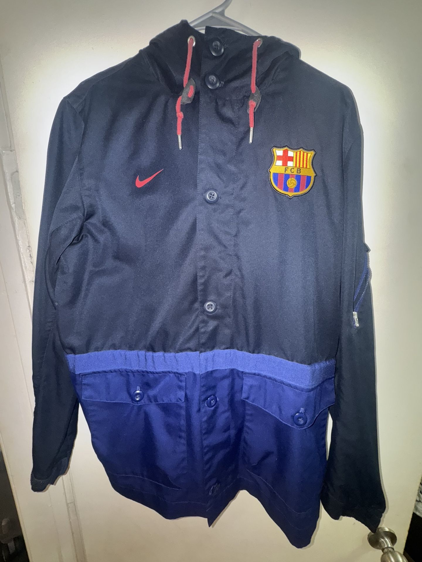 Nike Barcelona Coat Size M