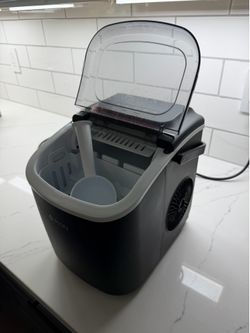 Ecozy Black Ice Maker in excellent shape!  Used twice.