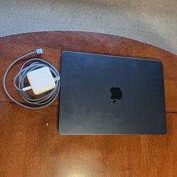 Apple MacBook Air M3 (2024) 13” – Like New, Barely Used, Fast & Clean – $850