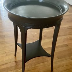 Vintage Round Table/Plant Stand w/ Bottom Shelf
