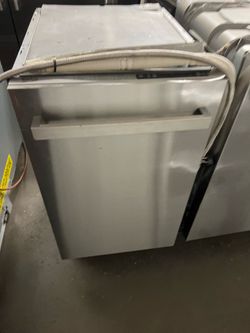 Beko dishwasher 18”