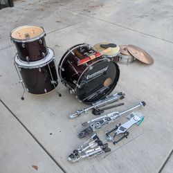 Used Ludwig 5 Piece Drum Set OBO