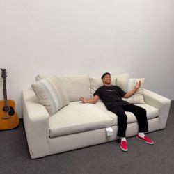 ***1 month-old***Oversized Deep Sofa (Basically New) Dream Beige Crypton High Performance 99" Couch