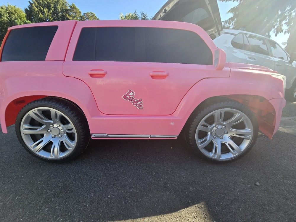 Power Wheels Barbie Cadillac Escalade