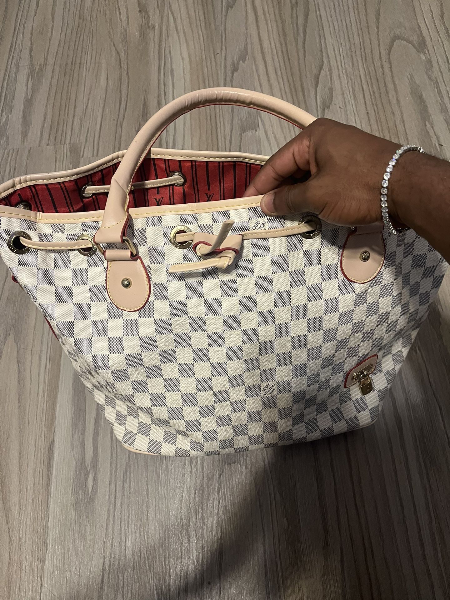 Louis Vuitton Neverfull