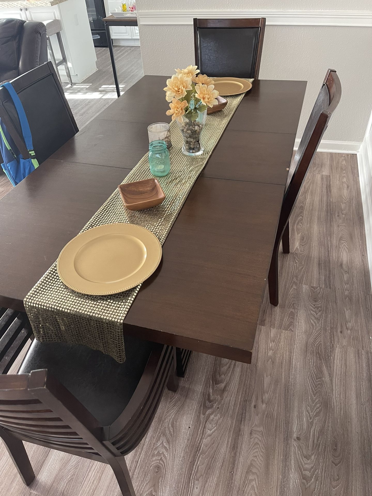 Dining Room Table (4 Chairs)