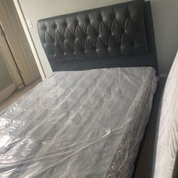 Black Leather Bed Set! (Queen)