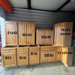Merillat Kitchen Cabinets – Full Set with Delivery