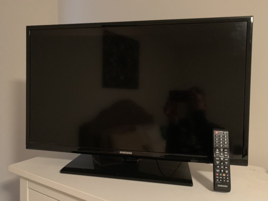 Samsung flatscreen TV