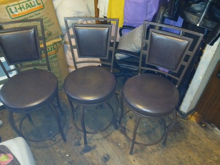 Chairs / Stools