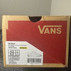 Vans Old Skool True White(US WOMEN 6.0/US MEN 4.5)BRAND NEW!!!!