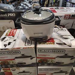 BLACK+DECKER 16 CUP RICE COOKER and steamer new firme price