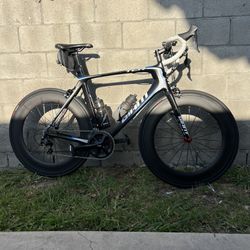 Giant Road Bike 
