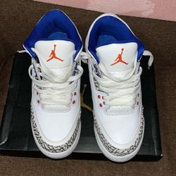 Jordan 3 Retro Knicks. Size 6y/ 7.5 Women’s. Comes with OG Box. Worn once.