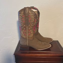 I Have Some Brand New Boots Size6 