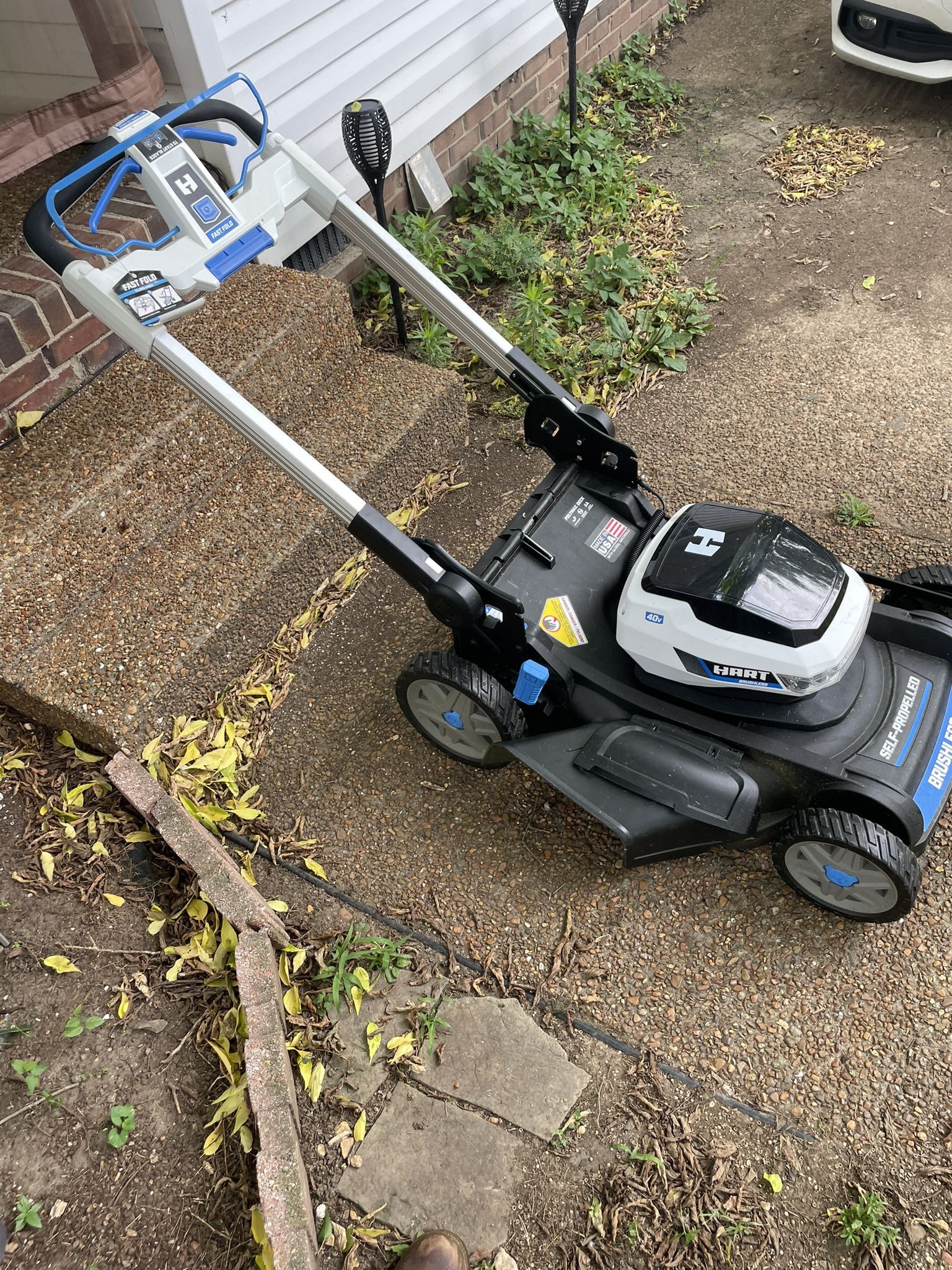 Hart Self Propelled Mower With Extra Battery!