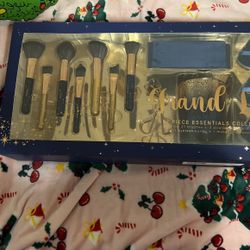 Grand Lux 27 Piece Make Up Brush Set 75