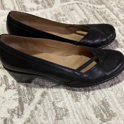 Clark’s Shoes Size 8 