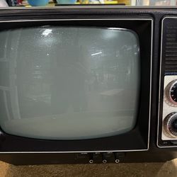 Vintage General Electric Performance Television 