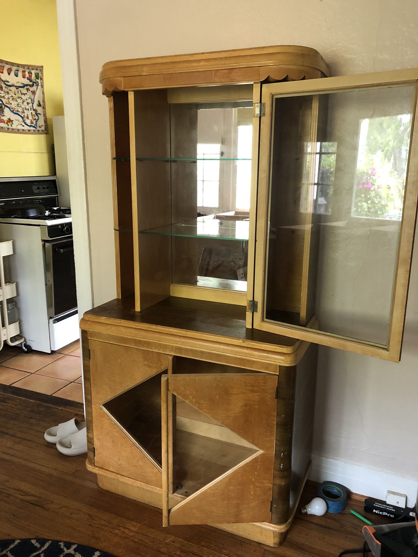 Antique Art deco Era 1920 Hutch China Cabinet