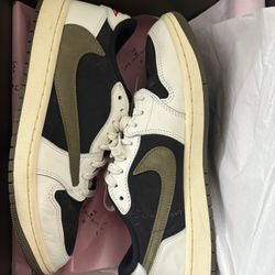 Travis Scott Jordan 1 Low Size 10.5 Olives 