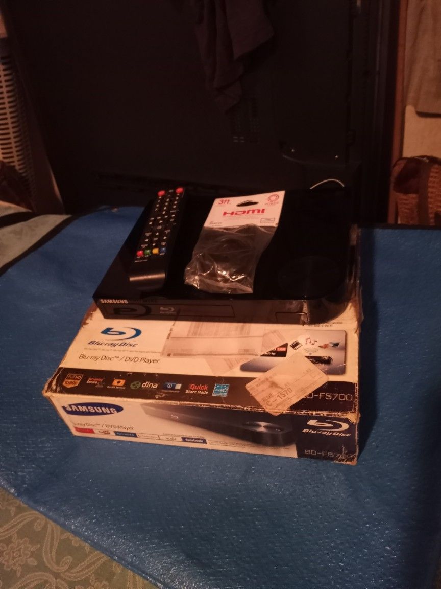 Samsung Smart Blu-Ray Player With Built-in Wireless Wi-Fi
