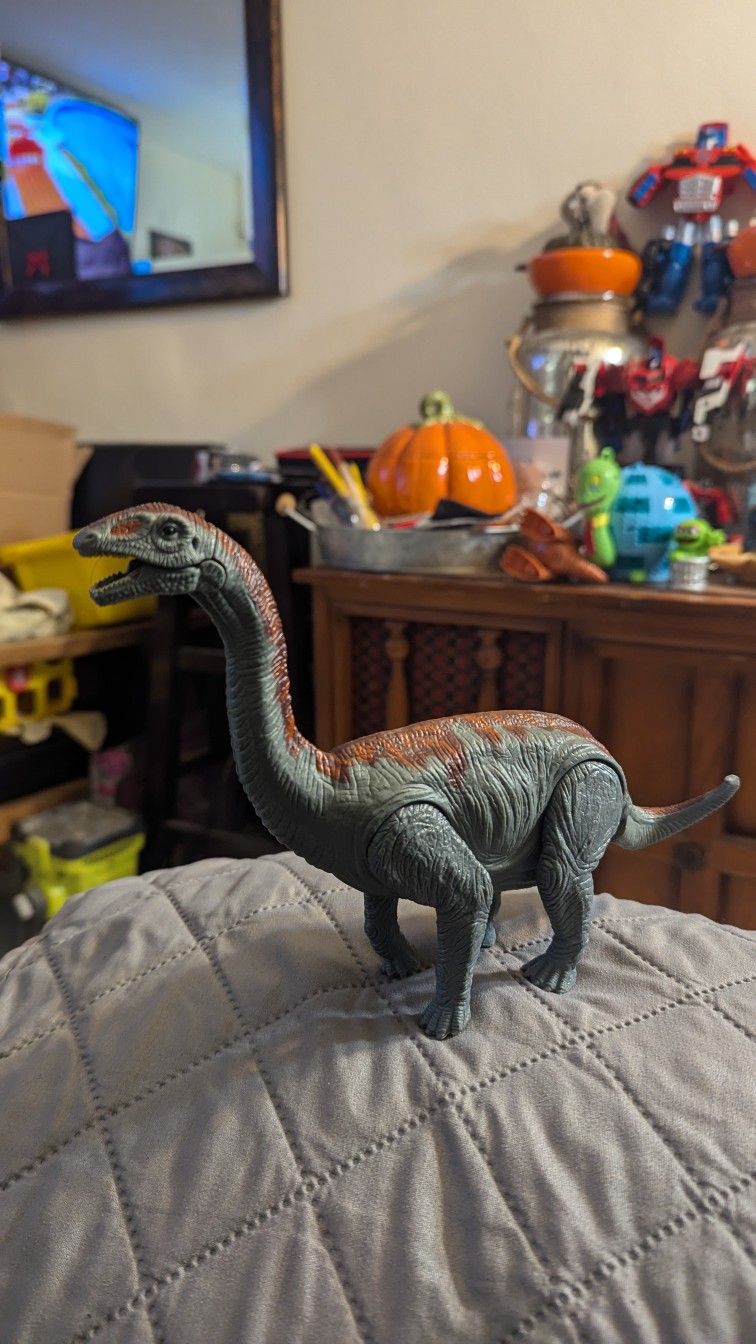 Brontosaurus Dinosaur Light Up Eyes Roars Moveable Arms Jurassic 9 In….95