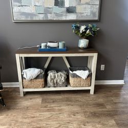 Entry Way -tv Stand 