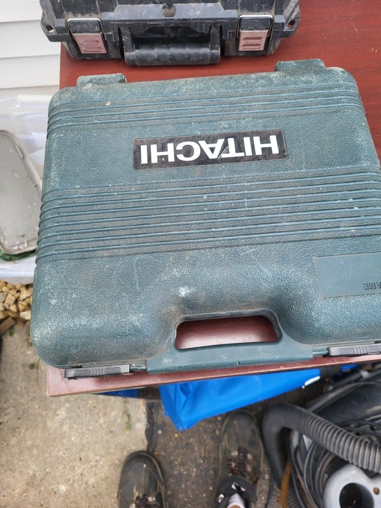 Hitachi NT 65ma4 Nailer WORK GREAT