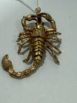 14k scorpion pendant