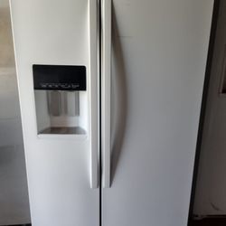 Whirlpool Refrigerator 