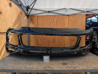 2015-2016-2017-2018 PORSCHE CAYENNE FRONT BUMPER OEM USED