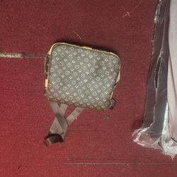 lv bag perfect condtion 