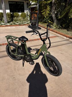 Rad Power RadRunner 2 Electric Bike – Excellent Condition – Low Miles