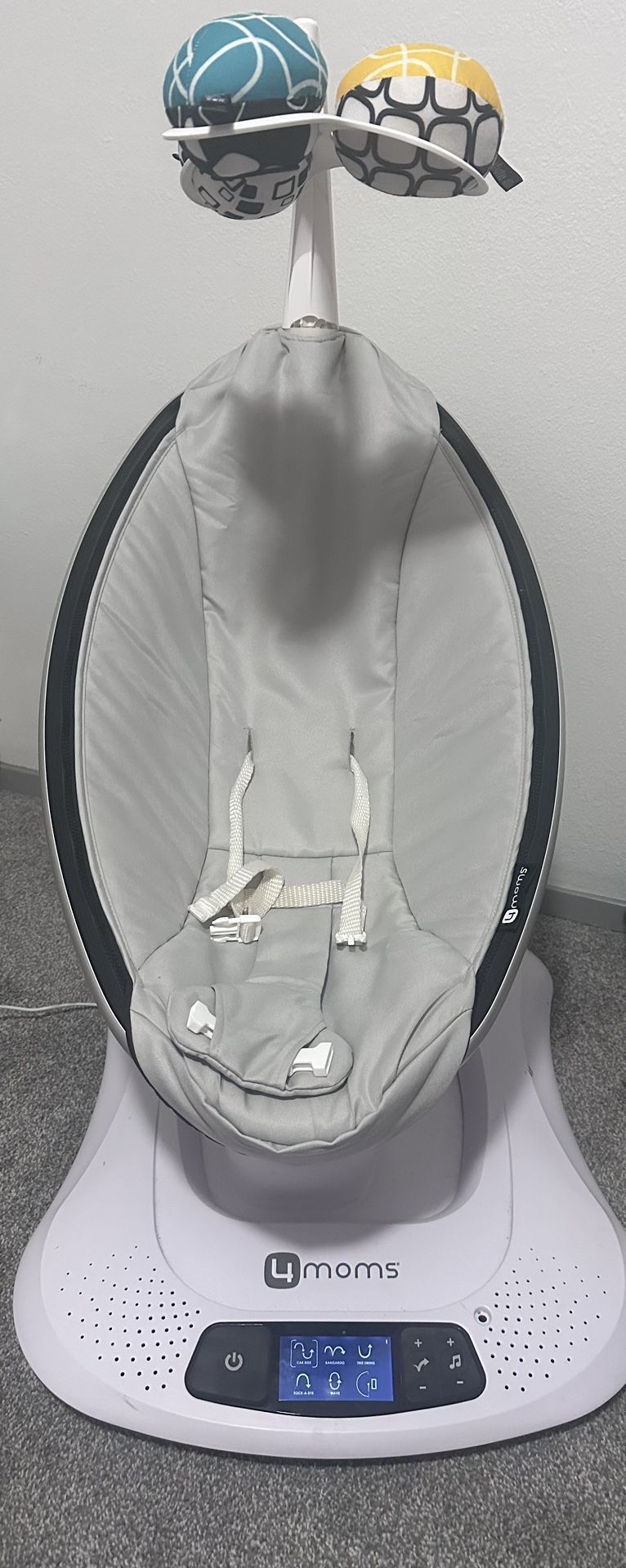 Mamaroo 4 Moms Swing