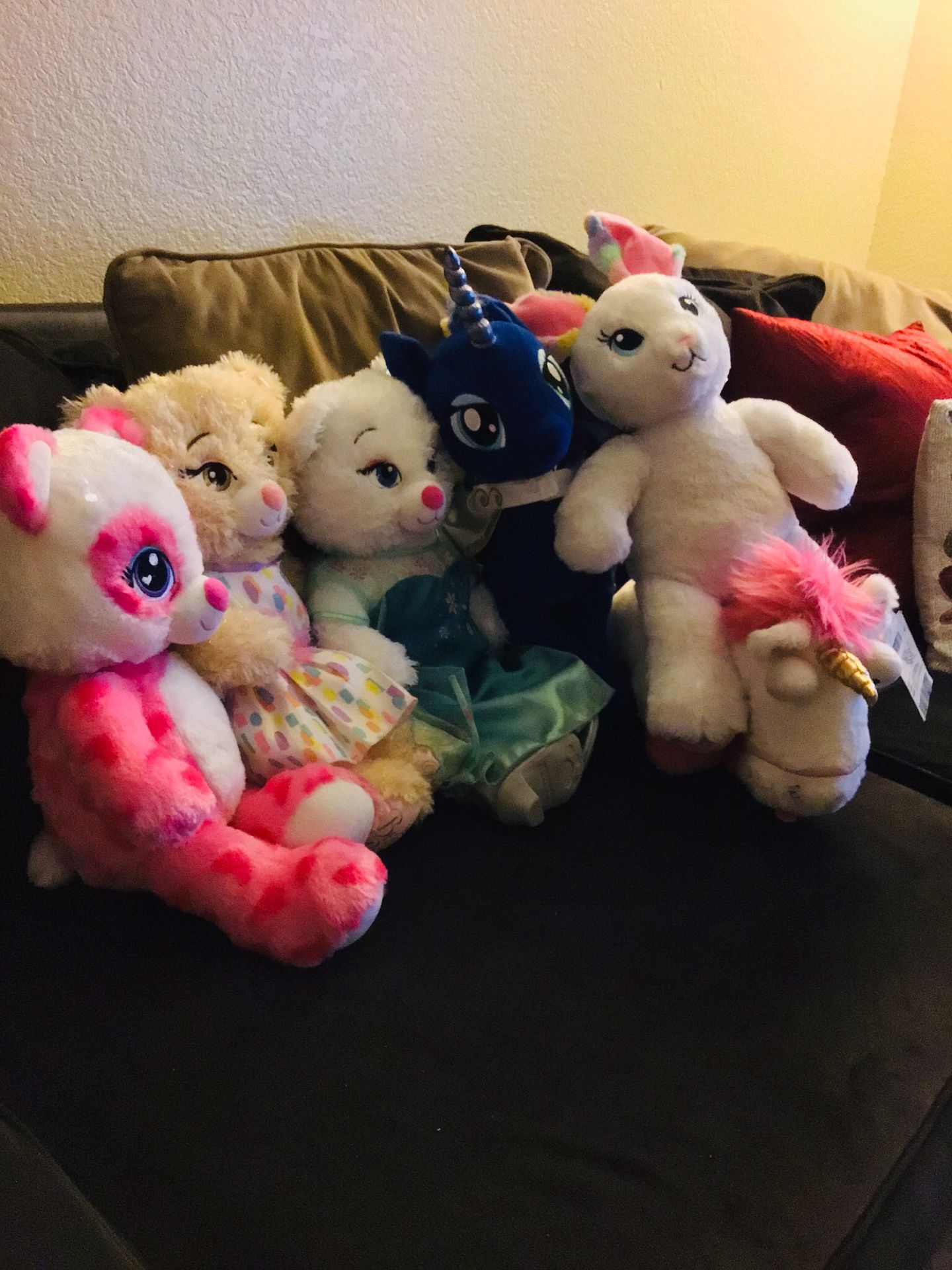 Build A Bear, plushies set of 6 for $20