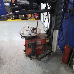 John Beam EHP II Tire Machine